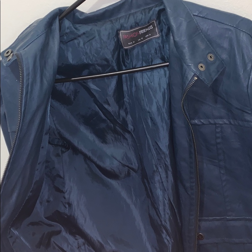 Leather jacket - Picture 2 of 4